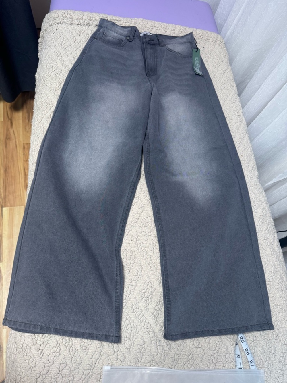 Relaxed Wide-Leg Men's Jeans in Washed Black